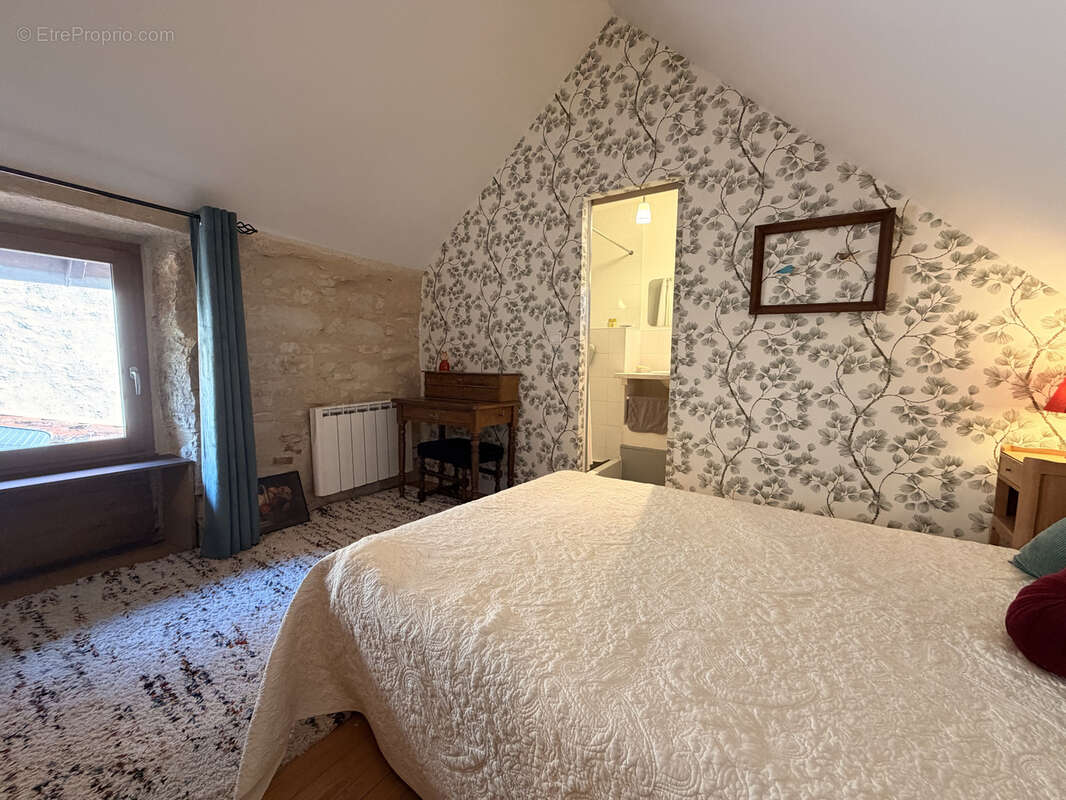 Maison en pierre avec cour au centre de Cajarc - photo 10