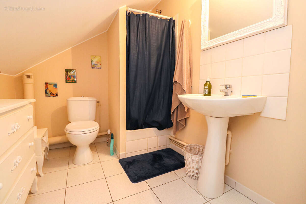 Appartement à PLOMBIERES-LES-DIJON