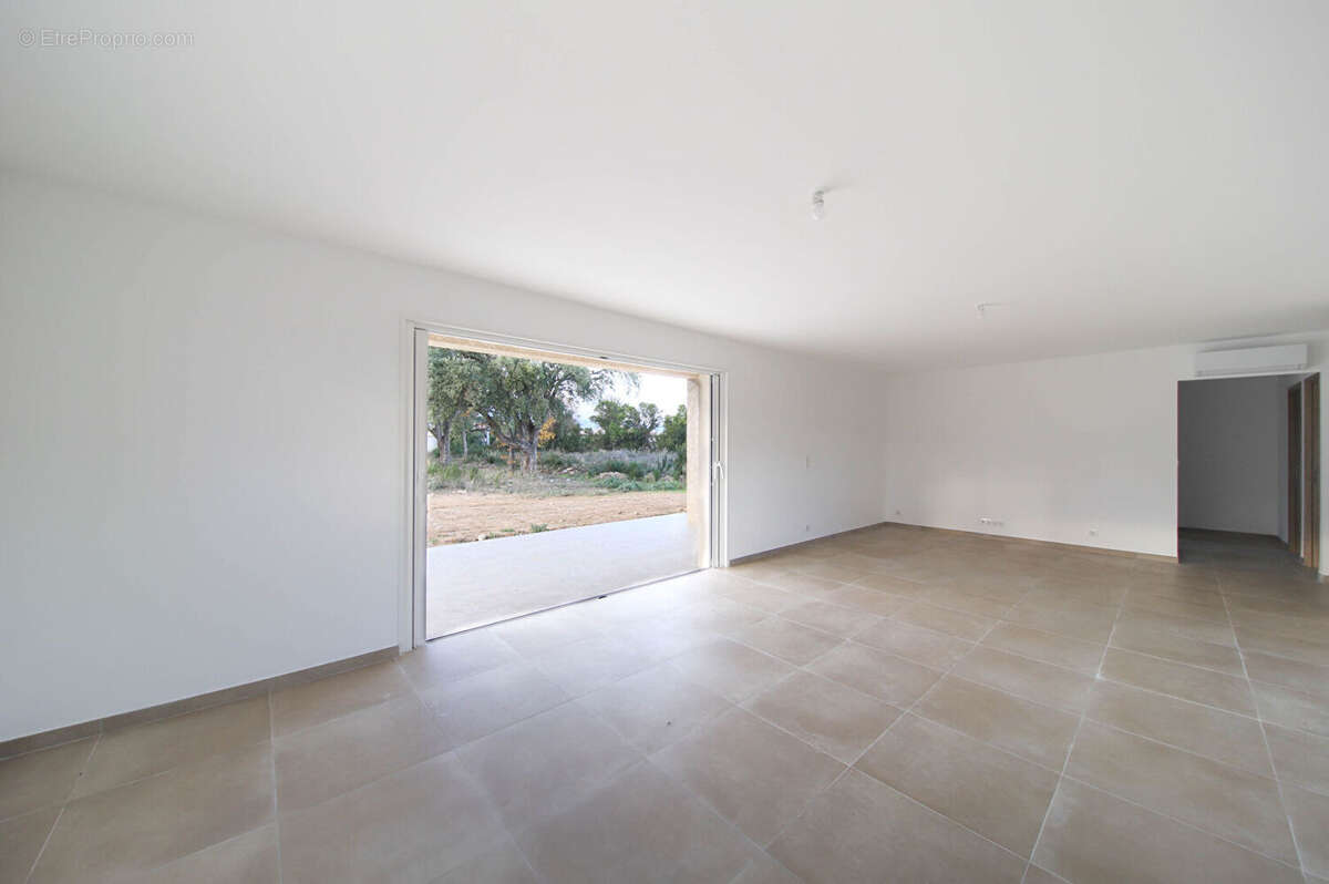 Maison à PRUNELLI-DI-FIUMORBO