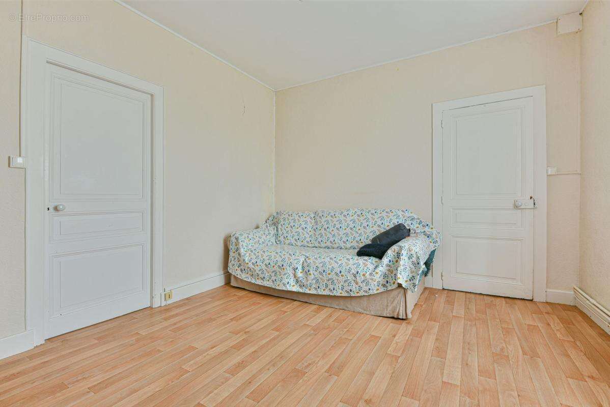 Maison à SAINT-JUNIEN