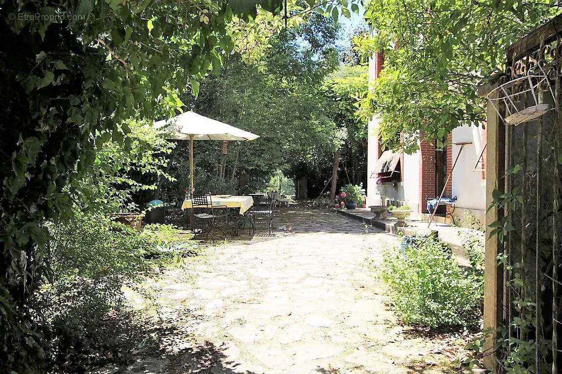 Maison à LEZAT-SUR-LEZE