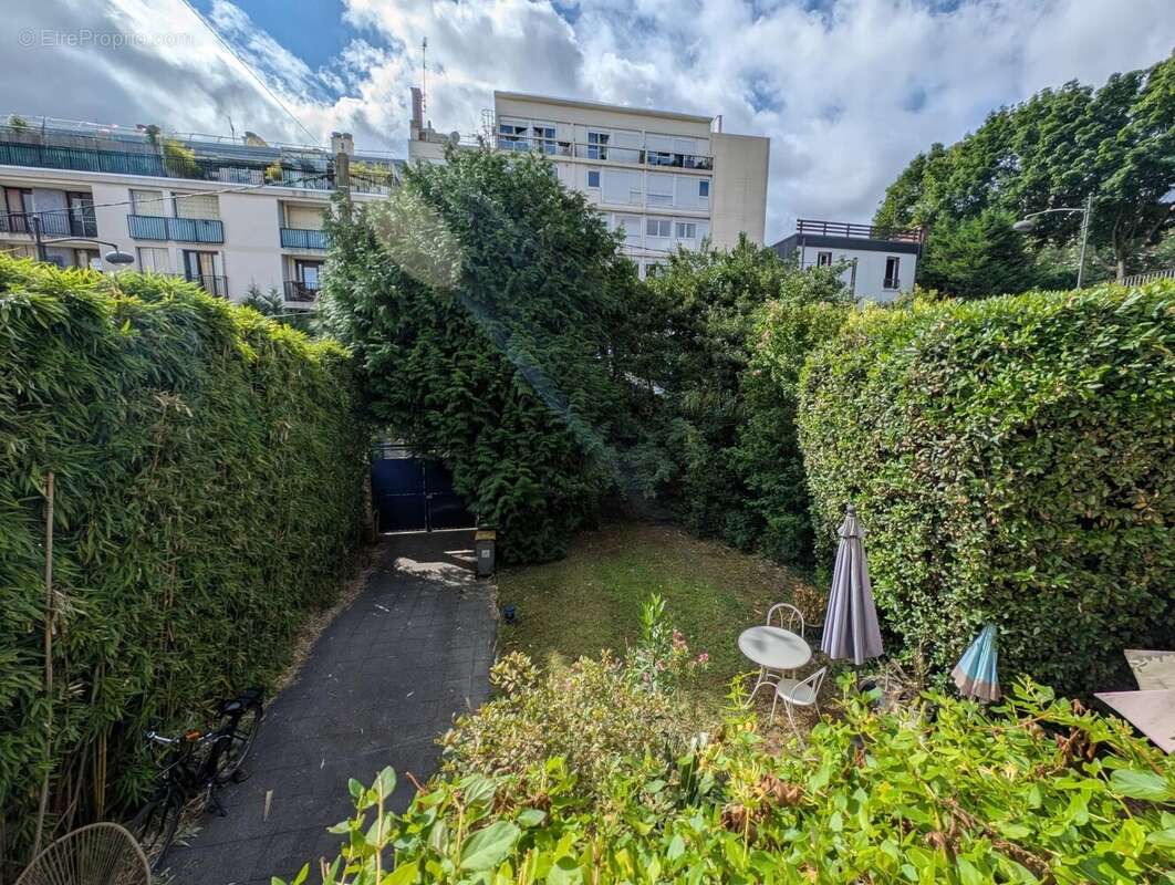 Maison à IVRY-SUR-SEINE