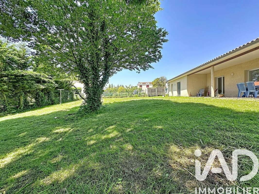 Maison 104 m² à La Clisse  - photo 5
