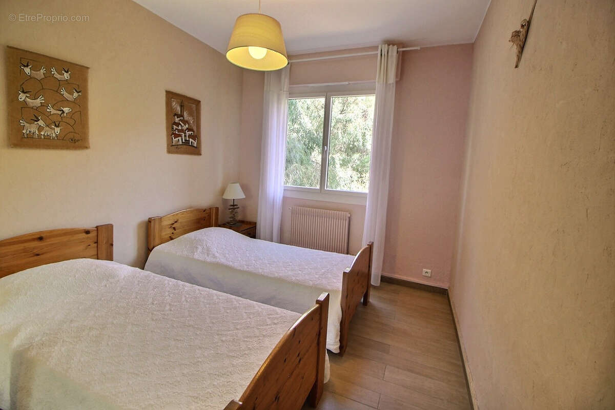 Vente T3 résidence des iles Ajaccio - photo 7