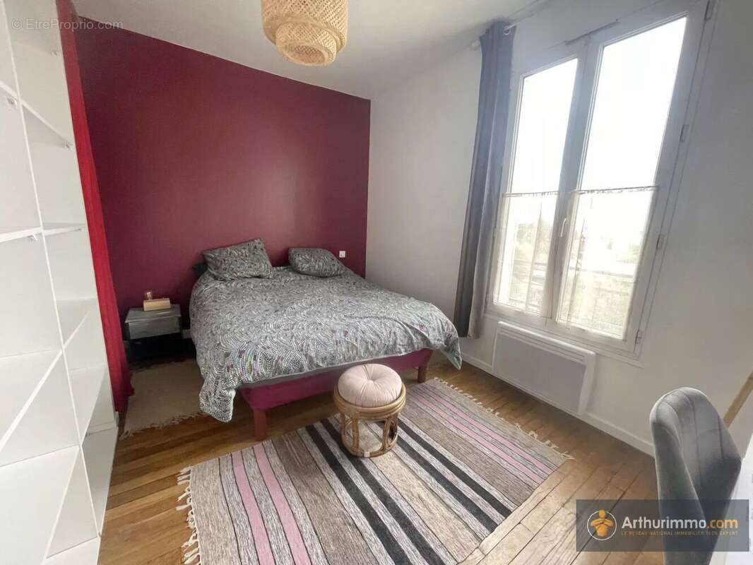 Appartement à LES PAVILLONS-SOUS-BOIS