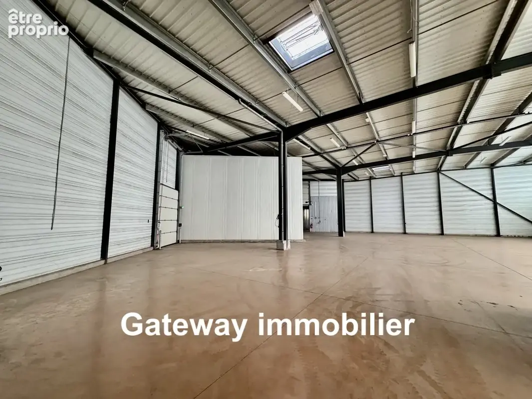 A vendre entrepôt de 950m2 à clermont-ferrand le brezet - photo 12