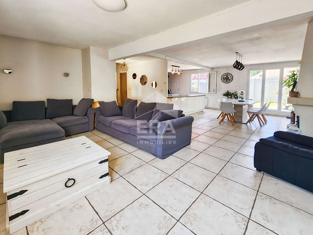 Maison Savigny Le Temple 5 pièce(s) 102.5 m2 - photo 2