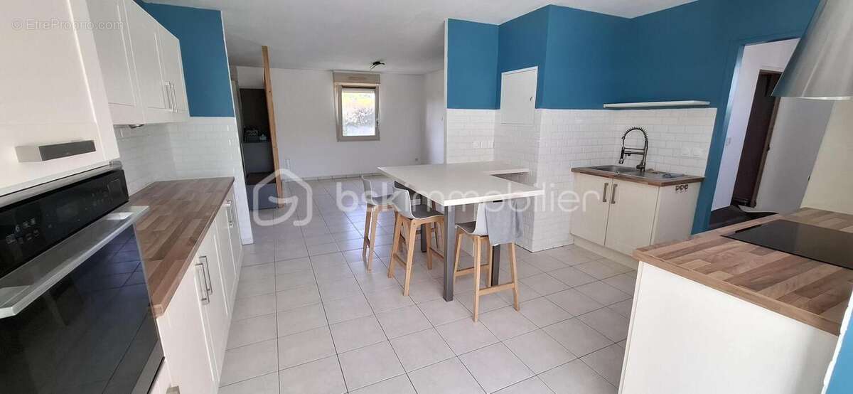 Maison moderne 5 chambres avec extension bois, piscine et grand terrain - photo 5