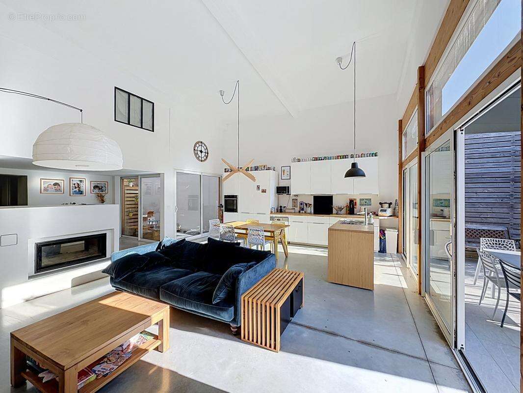 Maison 137 m² à Fontenay-Aux-Roses  - photo 2
