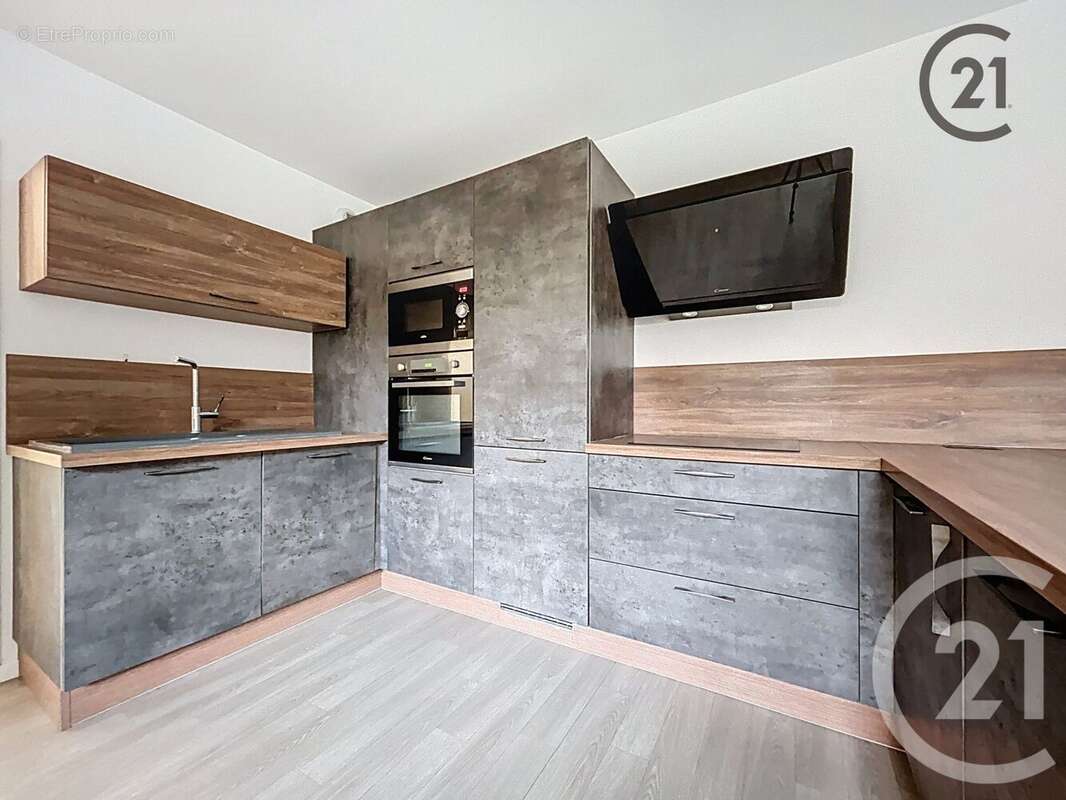 Appartement à BRIE-COMTE-ROBERT