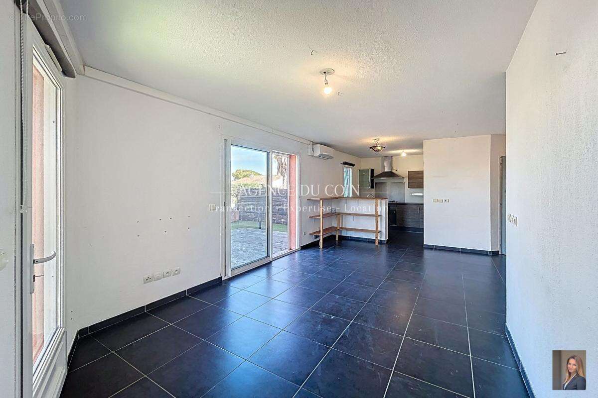 Appartement à LE MUY