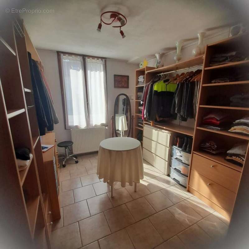 Chambre ou dressing - Maison à JANVILLE