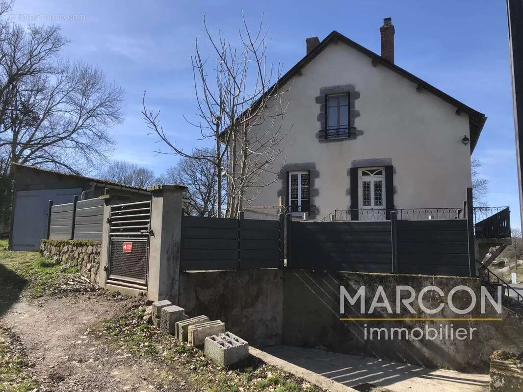 Maison à GIAT