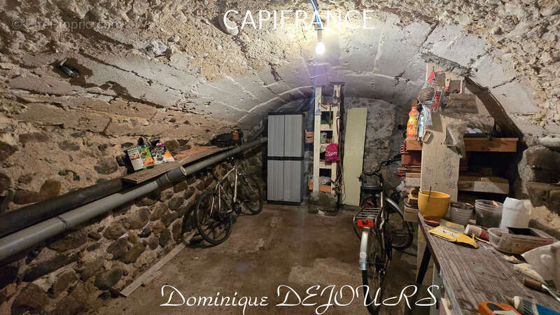 Maison à SAINT-FORTUNAT-SUR-EYRIEUX