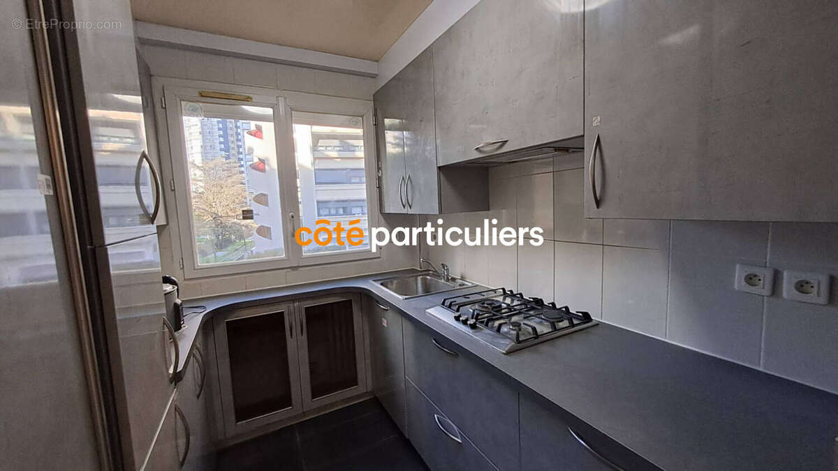 Appartement à PARIS-19E