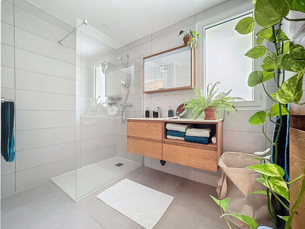 Appartement à FERNEY-VOLTAIRE