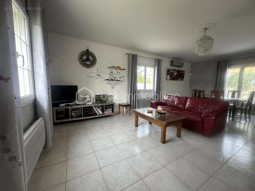 Maison à RIBAUTE-LES-TAVERNES