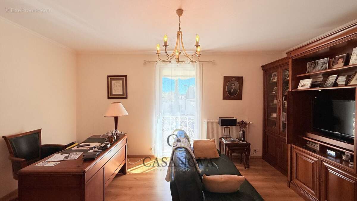Maison vigneronne avec dépendances, piscine et terrain arboré entre Montpellier et Béziers - photo 12