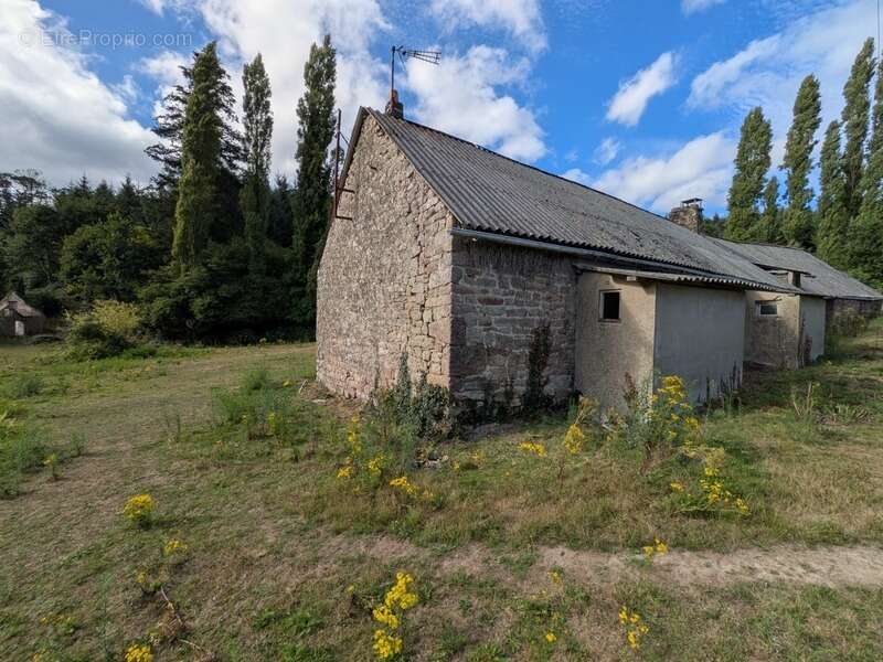 Maison à SEGLIEN