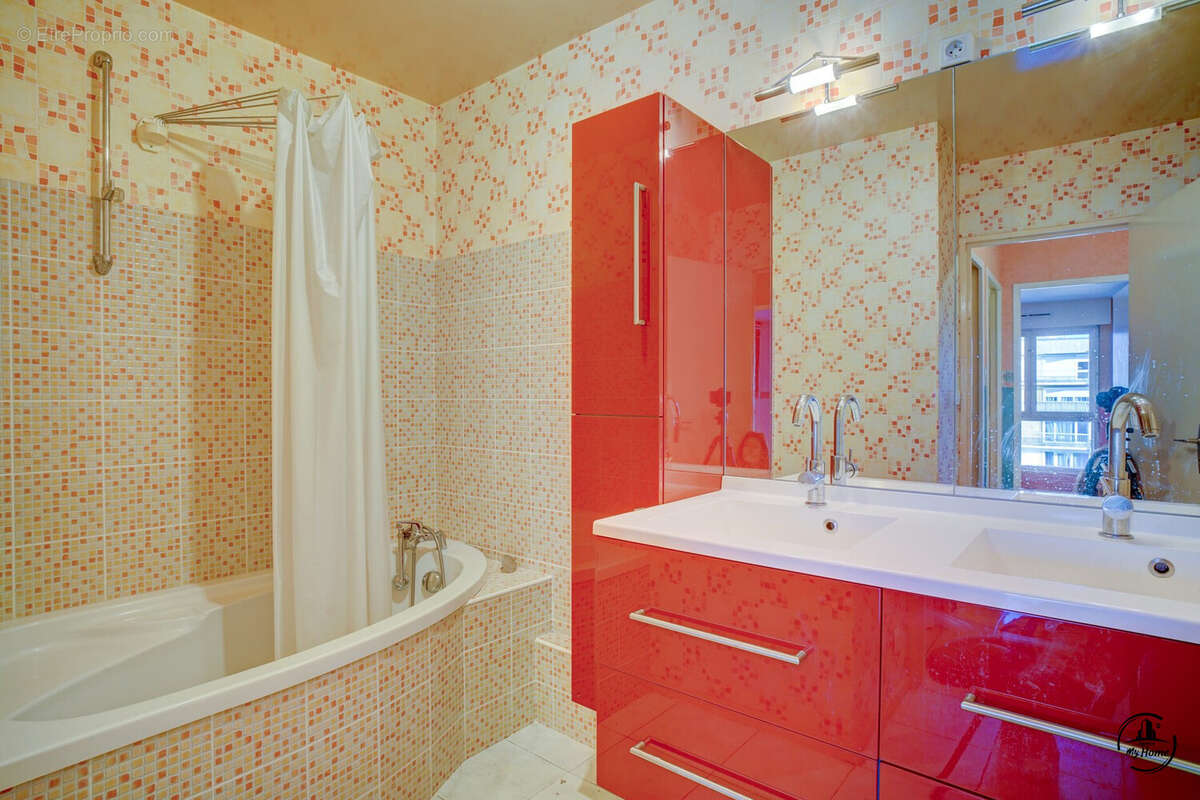 Appartement à SAINT-ETIENNE