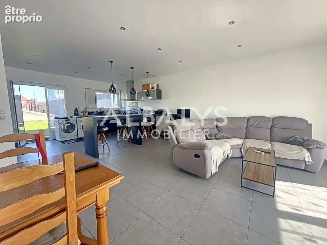 A deux pas du centre ville de Libourne - Magnifique Appartement avec terrasse et garage. - photo 1