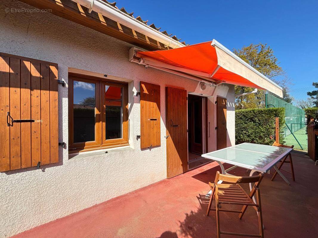 Maison à LES MATHES