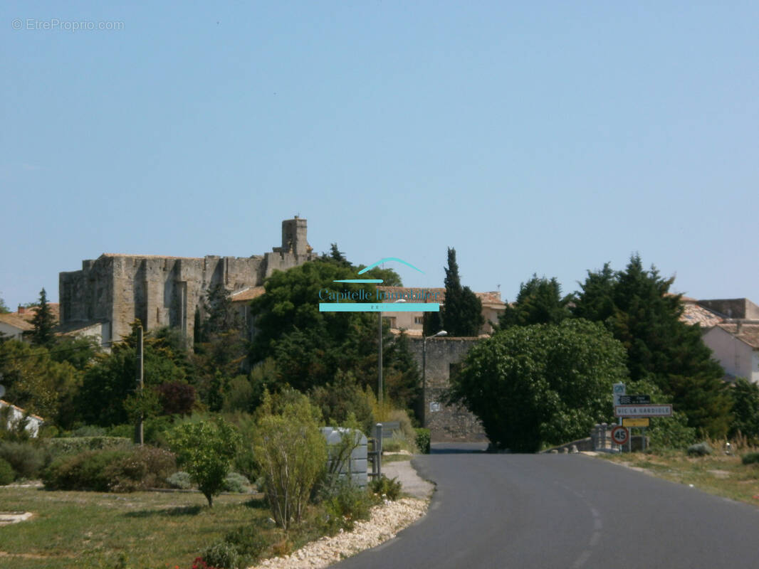 Appartement à VIC-LA-GARDIOLE