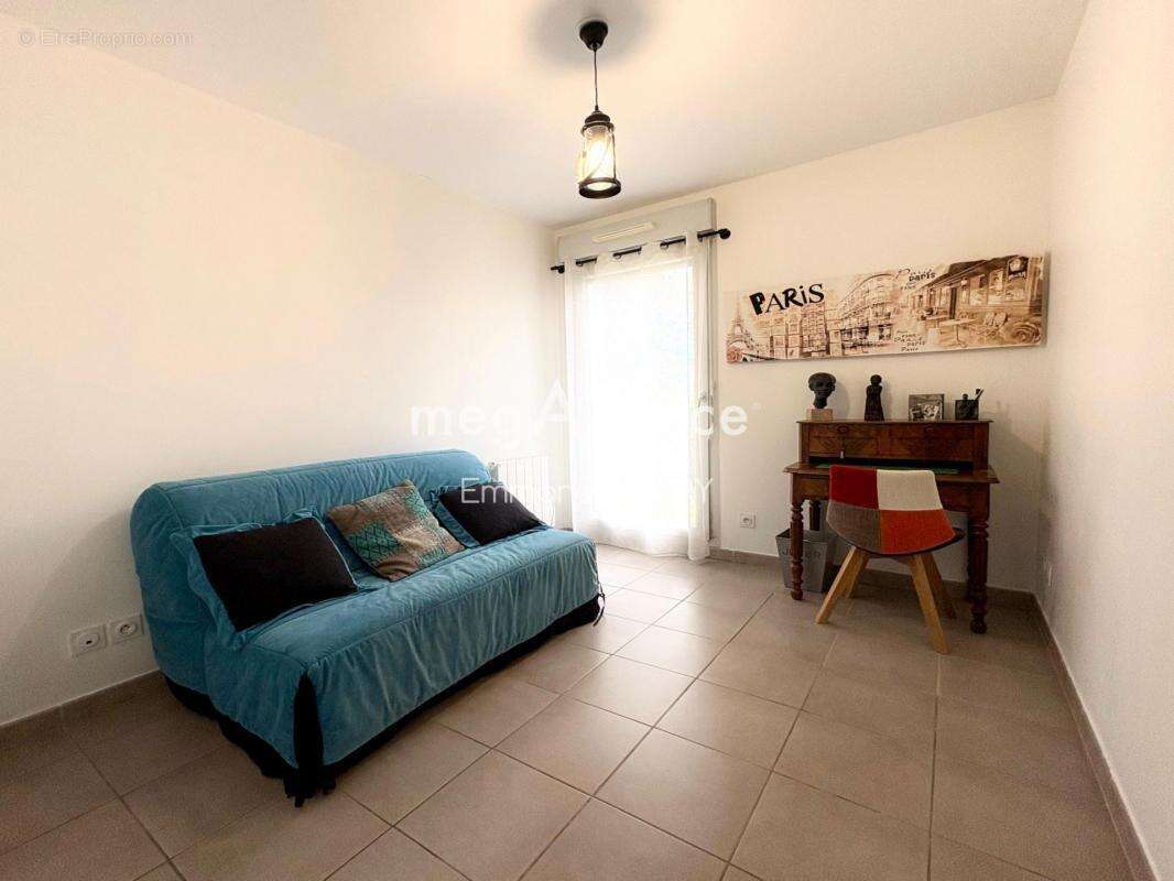 Appartement à CRAPONNE