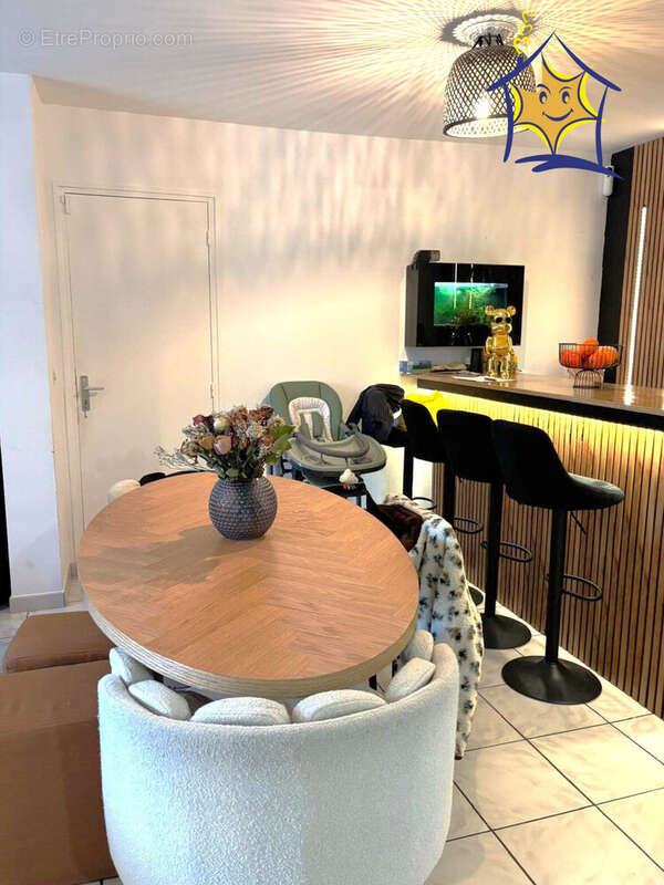 Maison à VERT-LE-GRAND