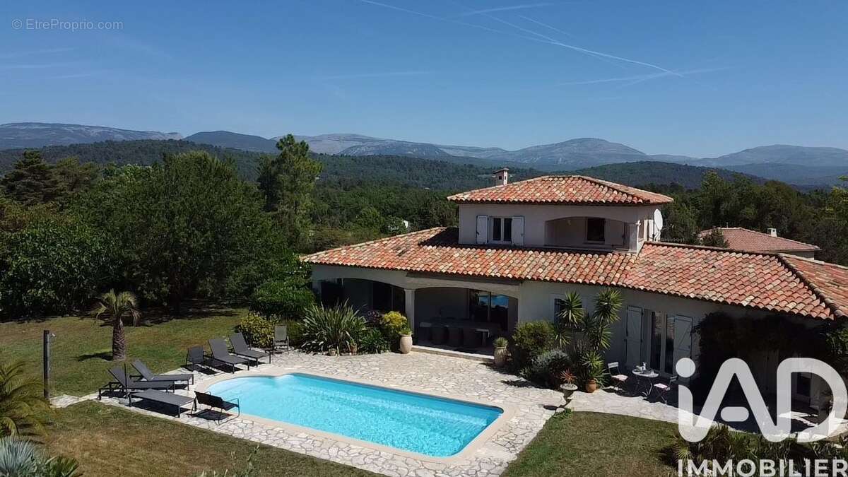 Maison 189 m² à Callian  - photo 2