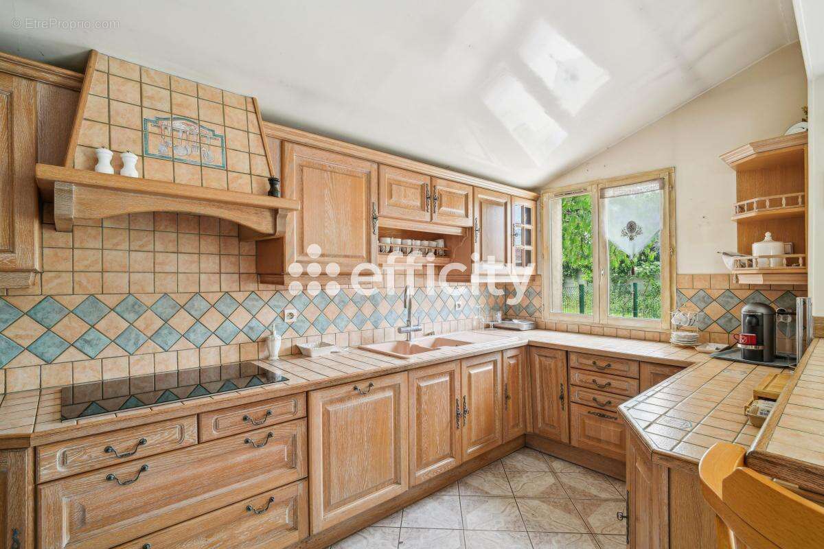 Maison à NEUILLY-SUR-MARNE