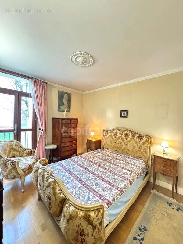 Appartement à vendre, 5 pièces, de 86 m² pour une famille qui aime l'espace ou pour un bel investissement locatif - photo 11