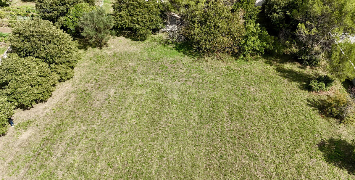 Terrain à ARPAILLARGUES-ET-AUREILLAC