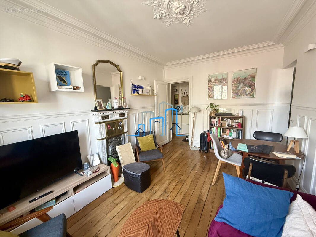 Appartement à PARIS-11E