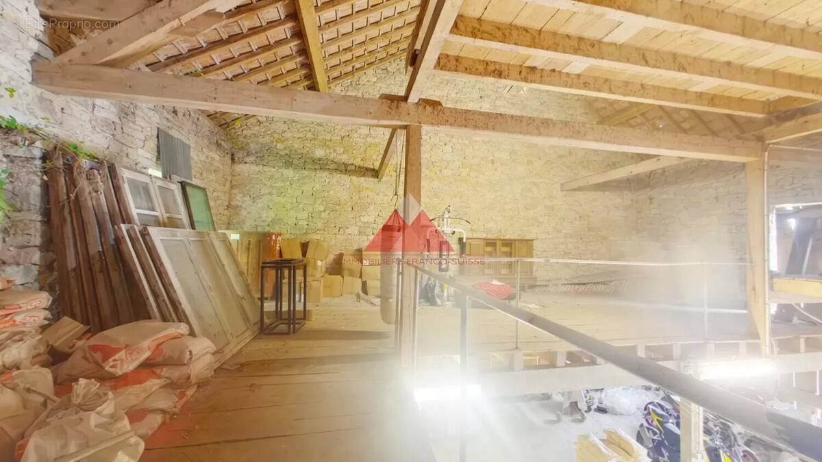 Maison à CLAIRVAUX-LES-LACS