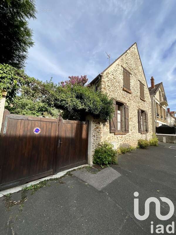 Photo 6 - Maison à SAINT-GERMAIN-LES-ARPAJON