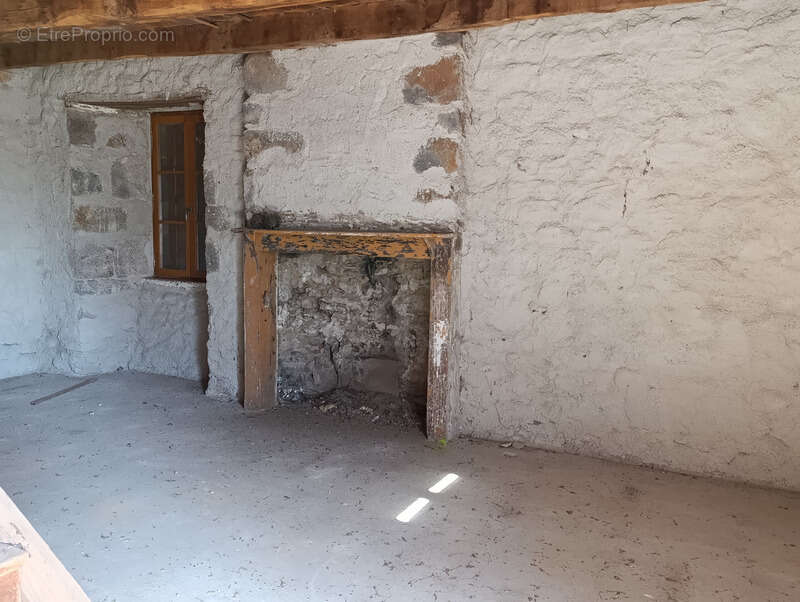 Maison à SAINT-MARTIN-VALMEROUX