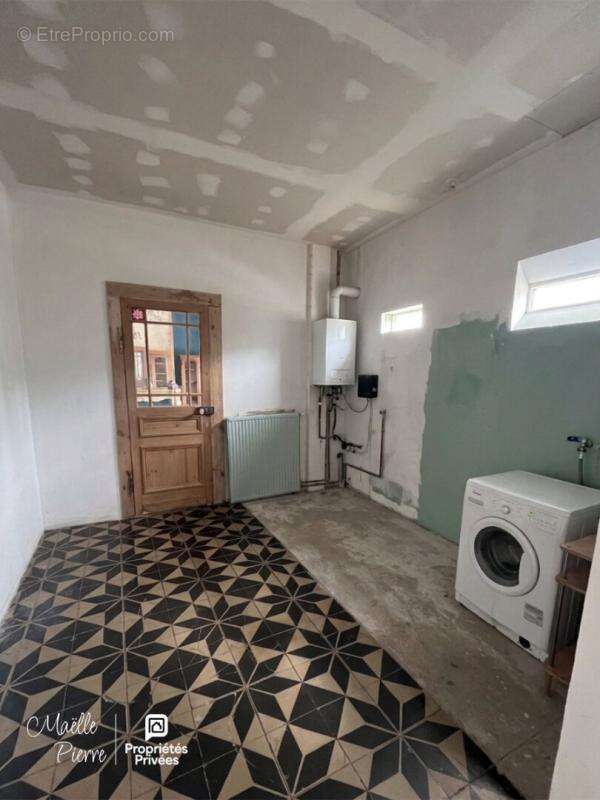 Maison Morbecque 7 pièce(s) 196 m2 - Cachet de l'ancien, beaux volumes et fort potentiel - photo 5