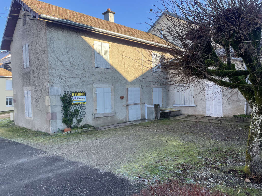 Maison à FROIDETERRE