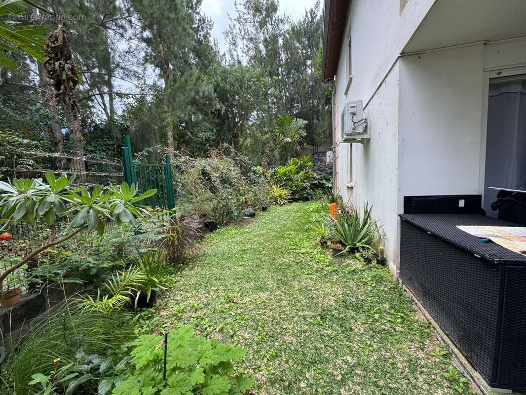 Appartement 50 m² à Saint-Denis  - photo 8