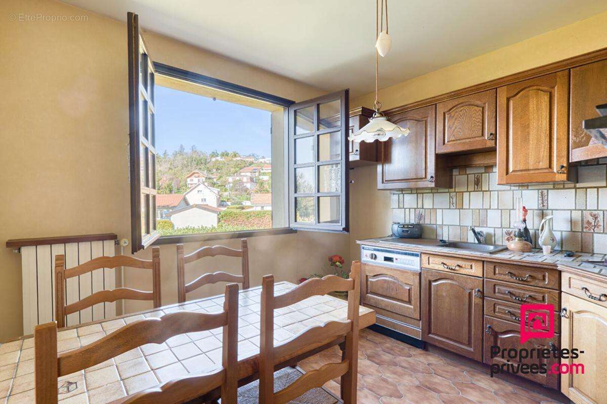 Maison à SAINT-SYMPHORIEN-D&#039;OZON