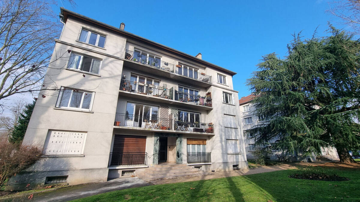 Appartement à MAISONS-LAFFITTE