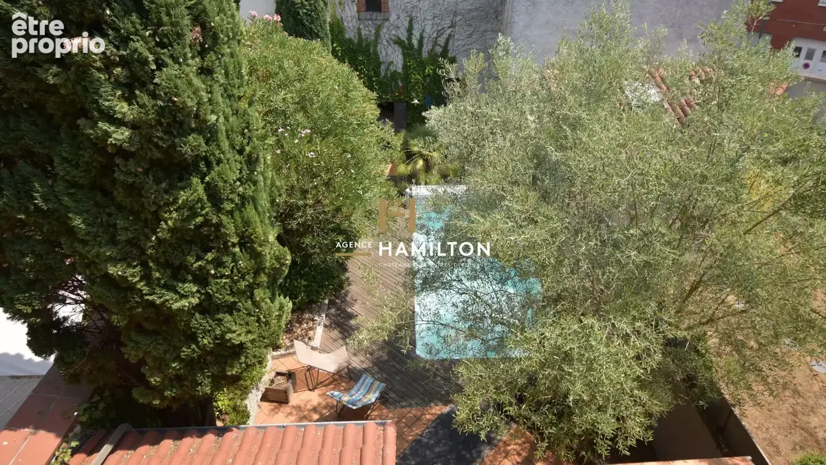 Maison bourgeoise avec jardin intimiste, garage, piscine - photo 2