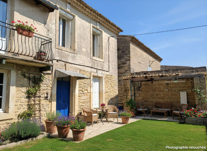 Maison à GALLARGUES-LE-MONTUEUX