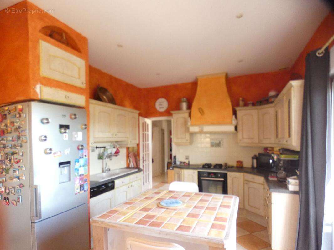 Maison à TERRASSON-LAVILLEDIEU