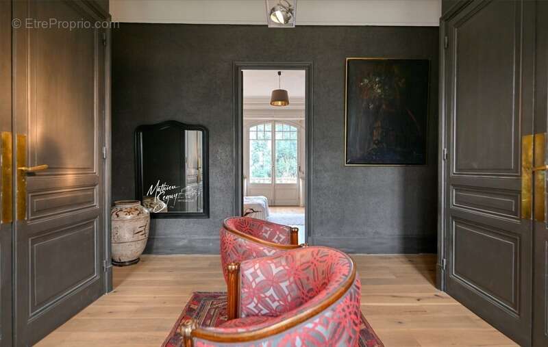 Maison à CHAZELLES-SUR-LYON