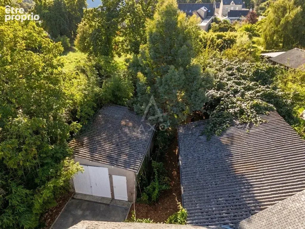 Demeure de caractère avec jardin et dépendances - photo 14