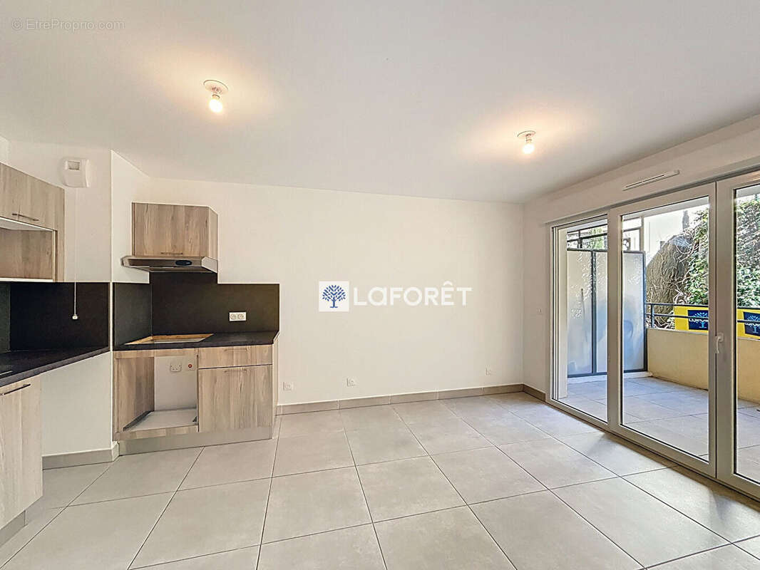 2p 40.03m² - menton - terrasse et parking - photo 6