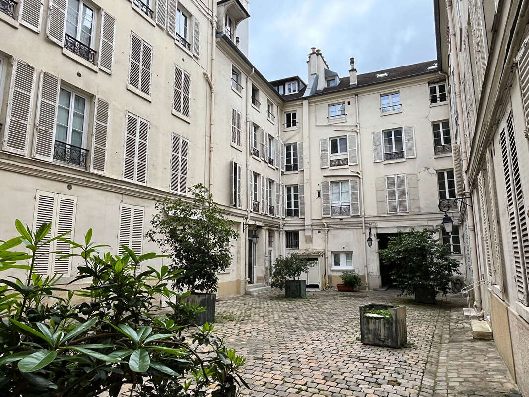 Appartement à PARIS-5E