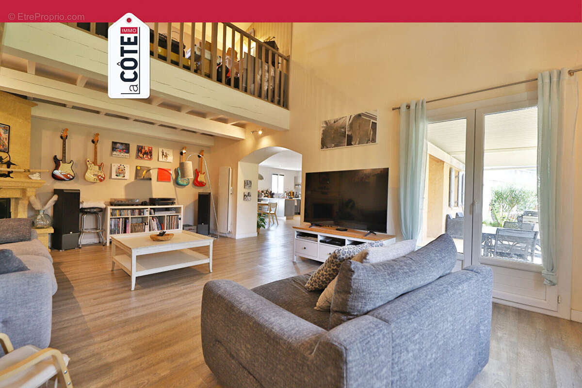 Maison à SAINT-VICTORET